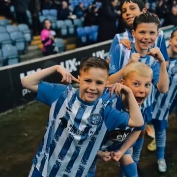How Custom Football Kits Can Transform Team Spirit (and Performance)