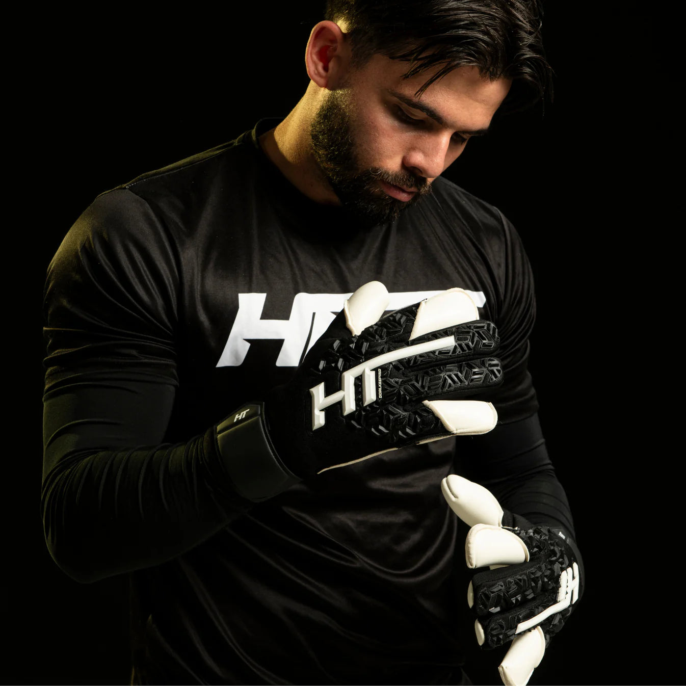 HT JUNIOR NOIR VG3 CUT GOALKEEPER GLOVES