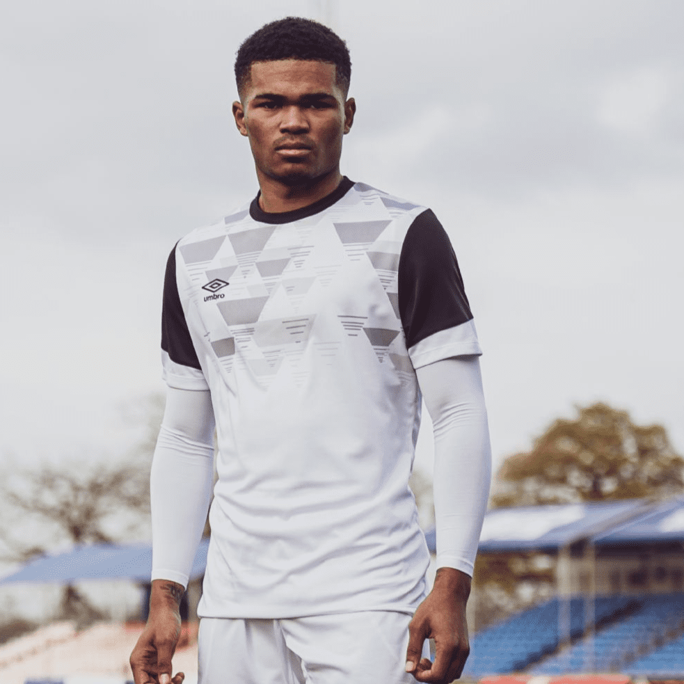 Umbro Junior Vier Shirt